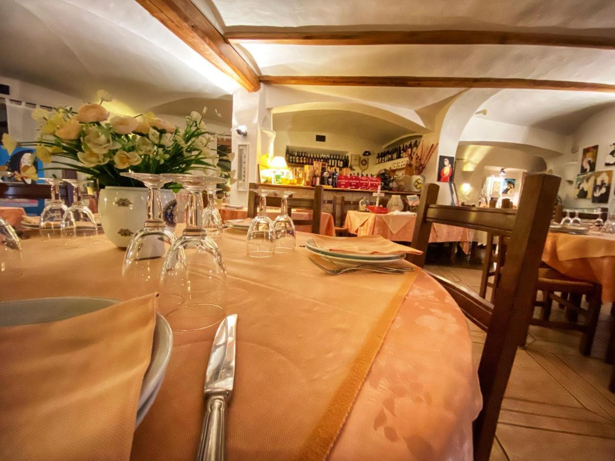 Locanda Tipica Sa Corte Oliena
